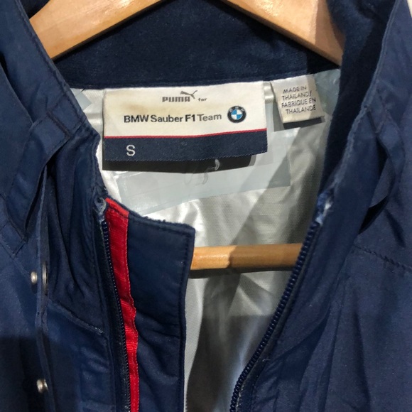 SOLD⭐️PUMA BMW Sauber F1 Team Windbreaker - Picture 5 of 7